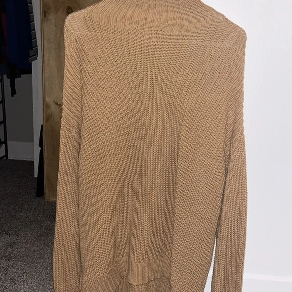 AEO Turtleneck sweater - Picture 2 of 5